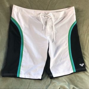 Roxy Women’s Board Shorts (Size 13)